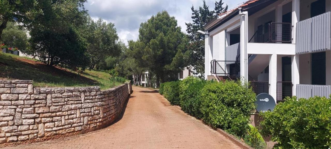 Studio Apartment Jadranko Duga Uvala Krnica Luaran gambar