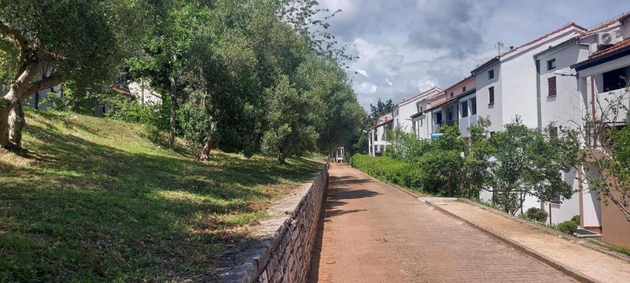 Studio Apartment Jadranko Duga Uvala Krnica Luaran gambar