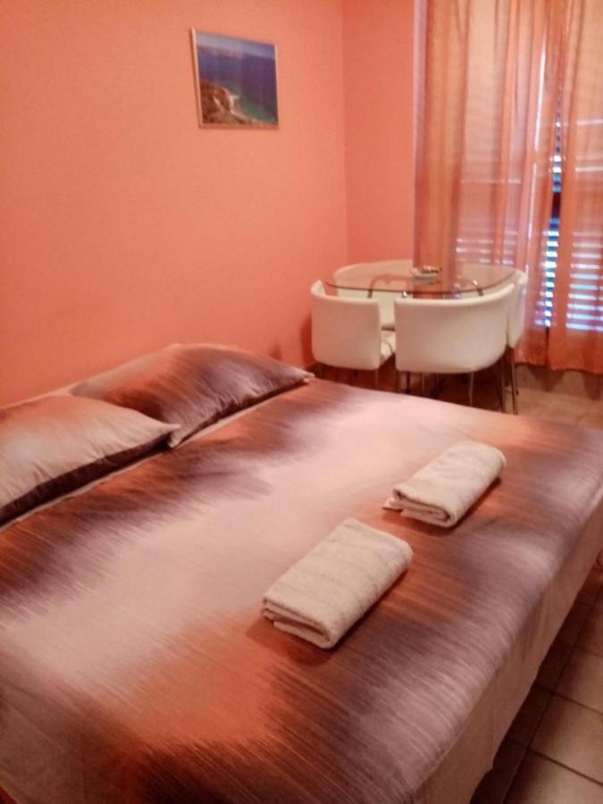 Studio Apartment Jadranko Duga Uvala Krnica Luaran gambar
